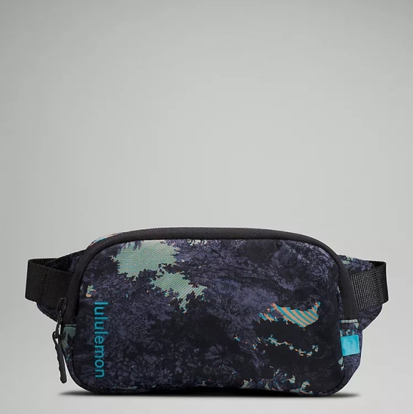 lululemon athletica Handbags - Lululemon mini belt bag Psychedelic Toile Peri Purple Multi